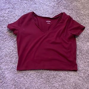 Wild Fable maroon v neck cropped top size large